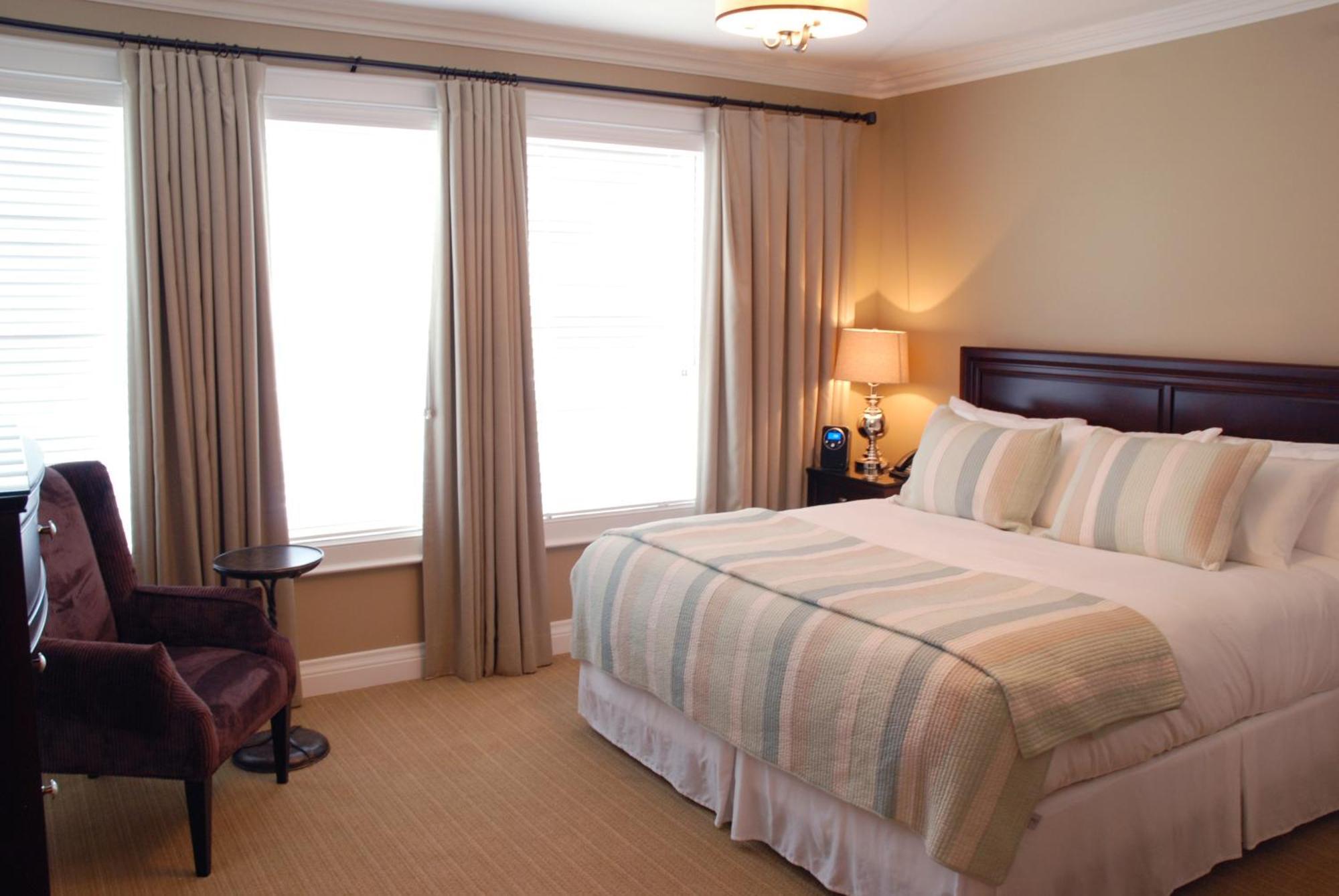 124 On Queen Hotel & Spa Niagara-on-the-Lake Εξωτερικό φωτογραφία A bedroom at the Inn